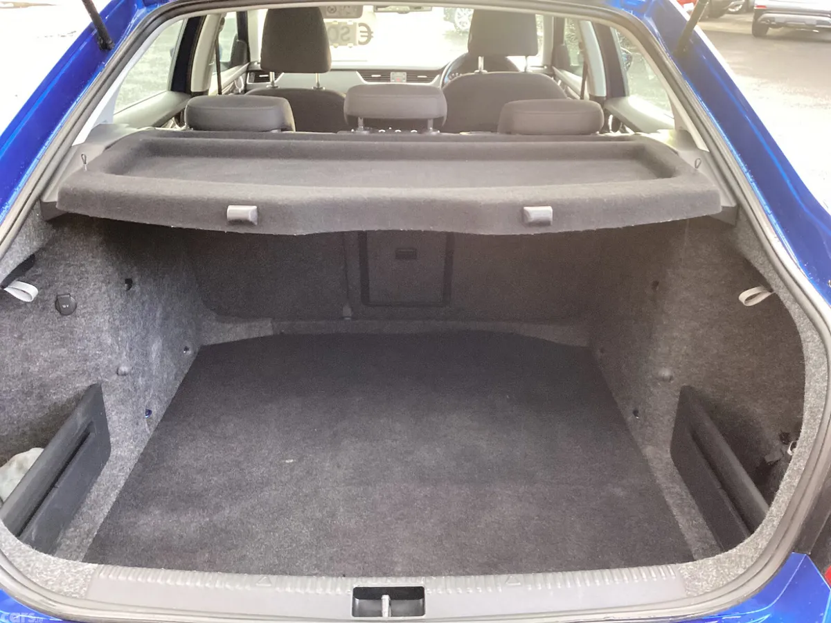 Skoda Octavia Saloon, Diesel, 2016, Blue