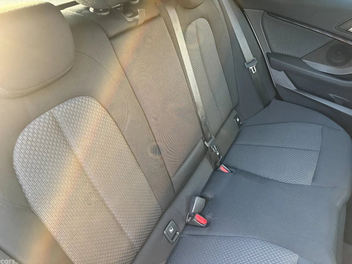 BMW 1-Series Hatchback, Diesel, 2022, White