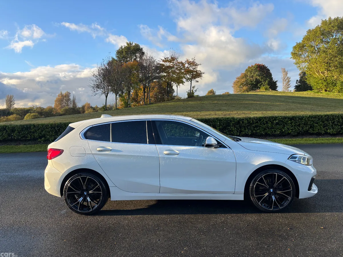 BMW 1-Series Hatchback, Diesel, 2022, White