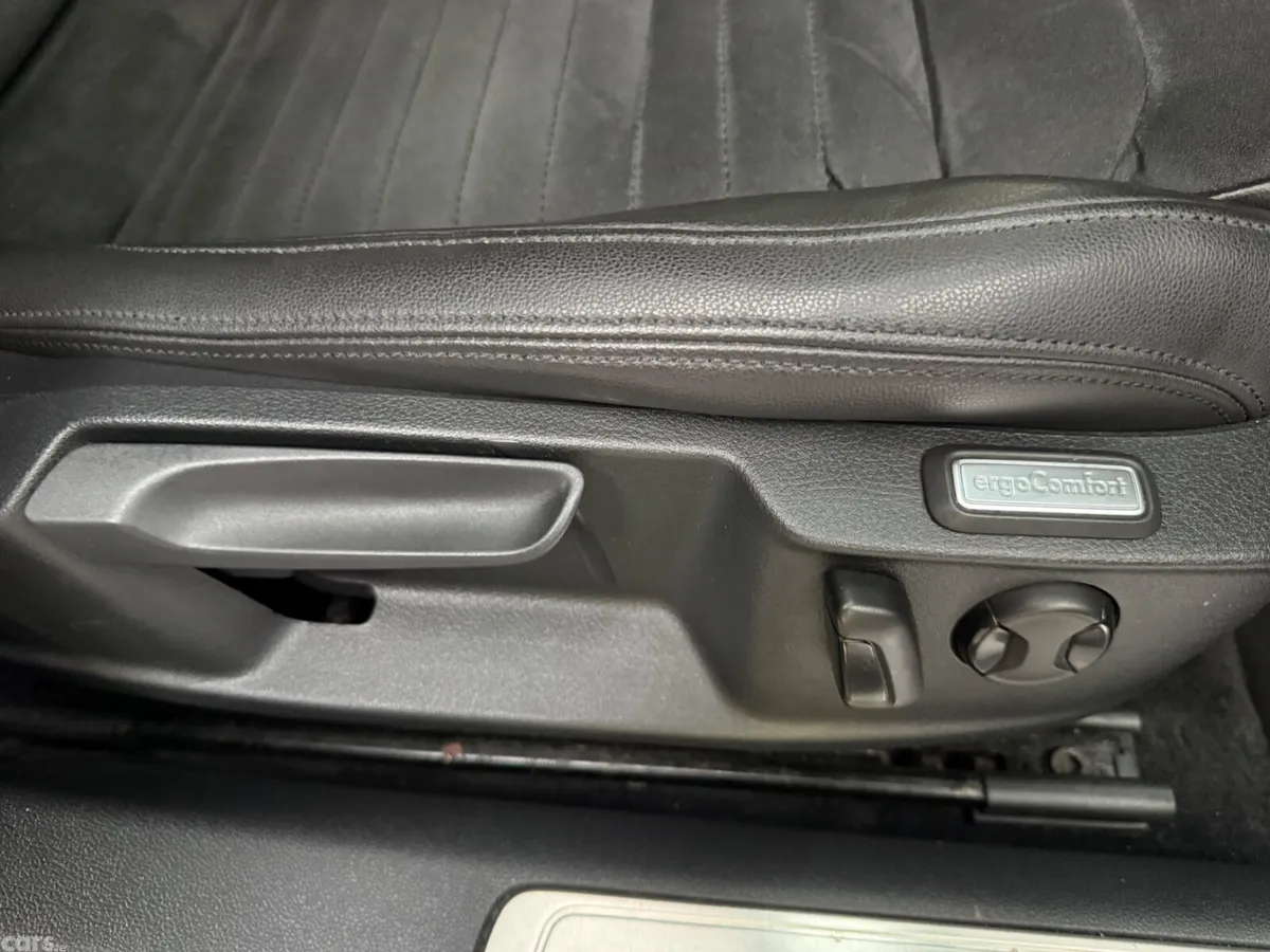 Volkswagen Passat Estate, Diesel, 2015, Grey