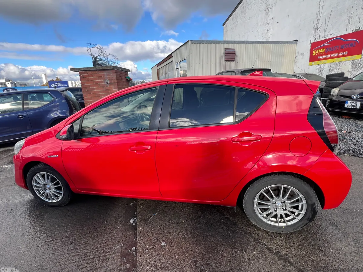 Toyota Aqua Hatchback, Petrol Hybrid, 2015, Red