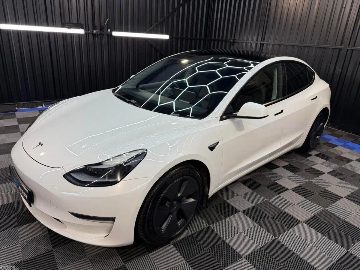 Tesla Model 3 Saloon, Electric, 2021, White