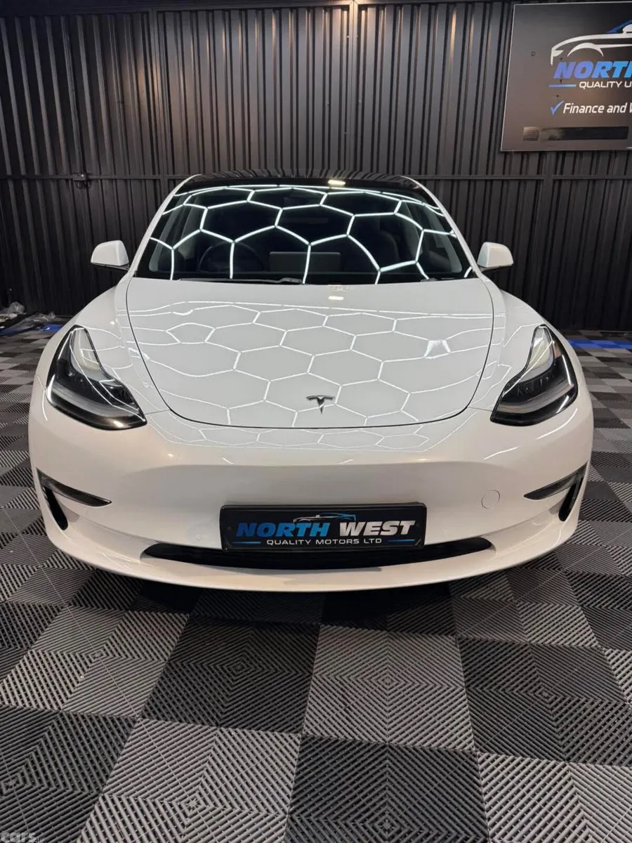 Tesla Model 3 Saloon, Electric, 2021, White