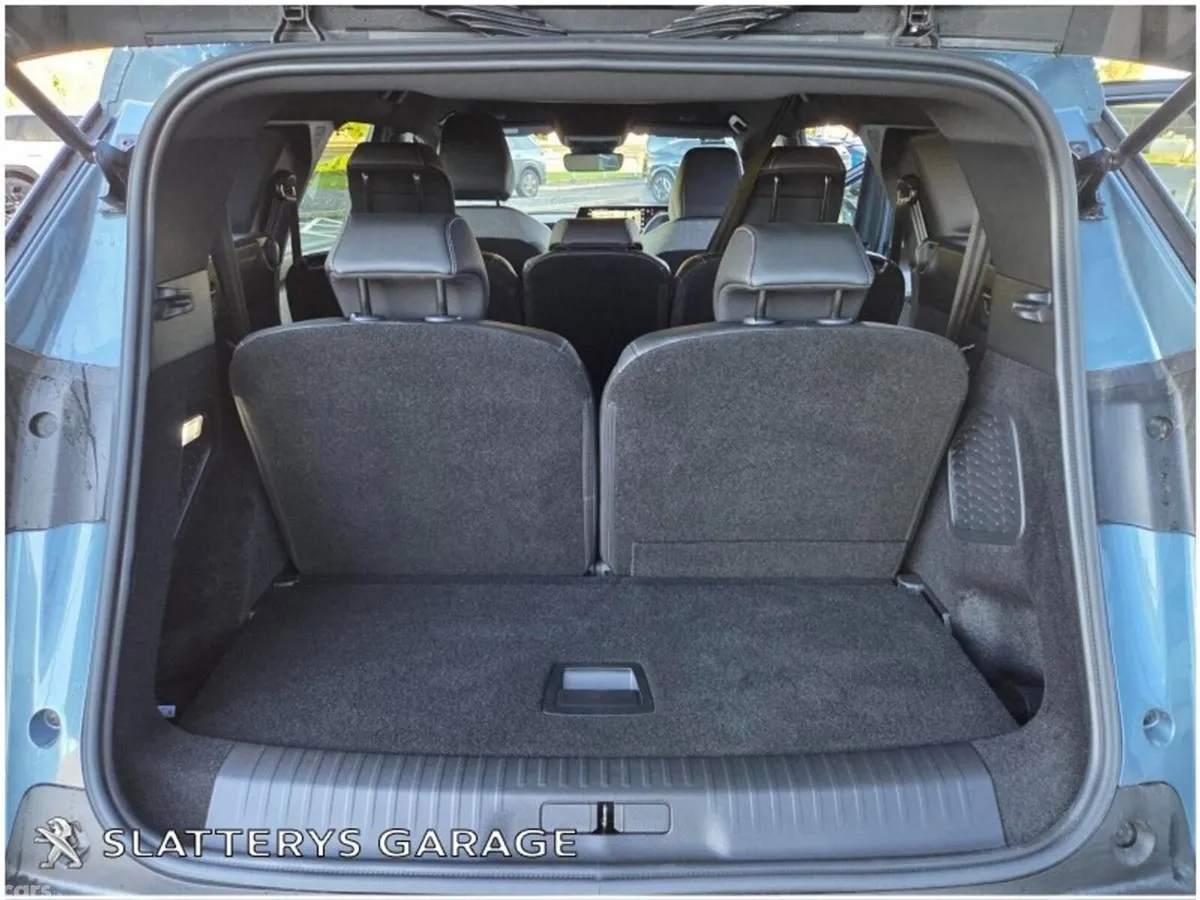 Peugeot 5008 SUV, Electric, 2026, Blue