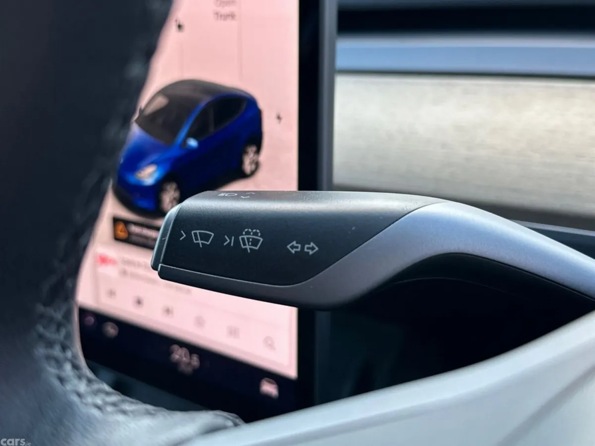 Tesla Model Y MPV, Electric, 2023, Blue