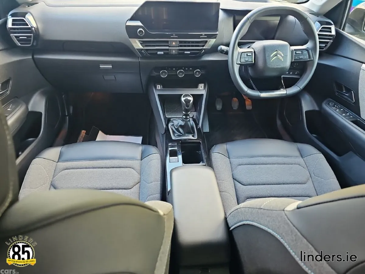 Citroen C4 Hatchback, Petrol, 2023, Blue