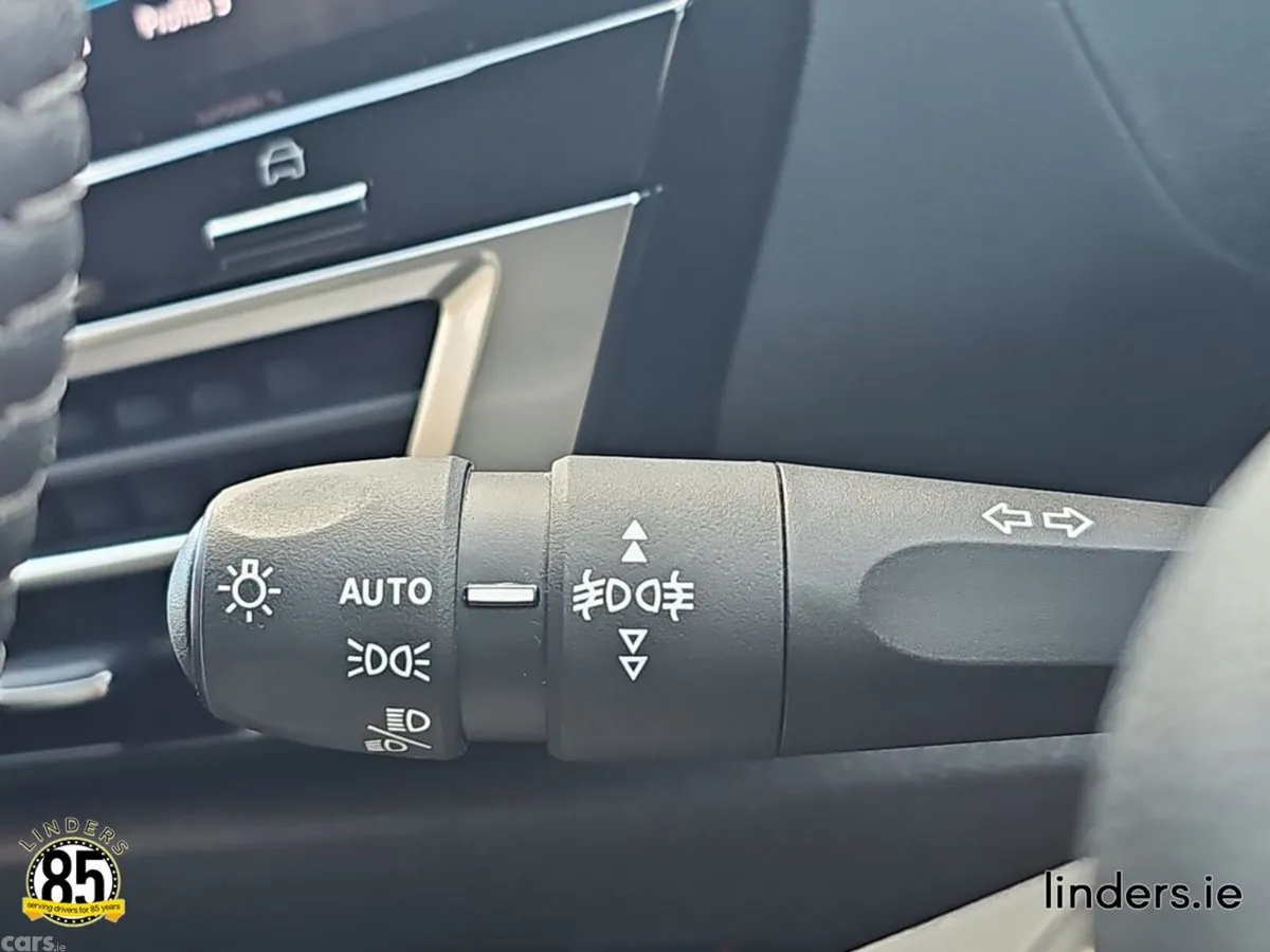 Citroen C4 Hatchback, Petrol, 2023, Blue