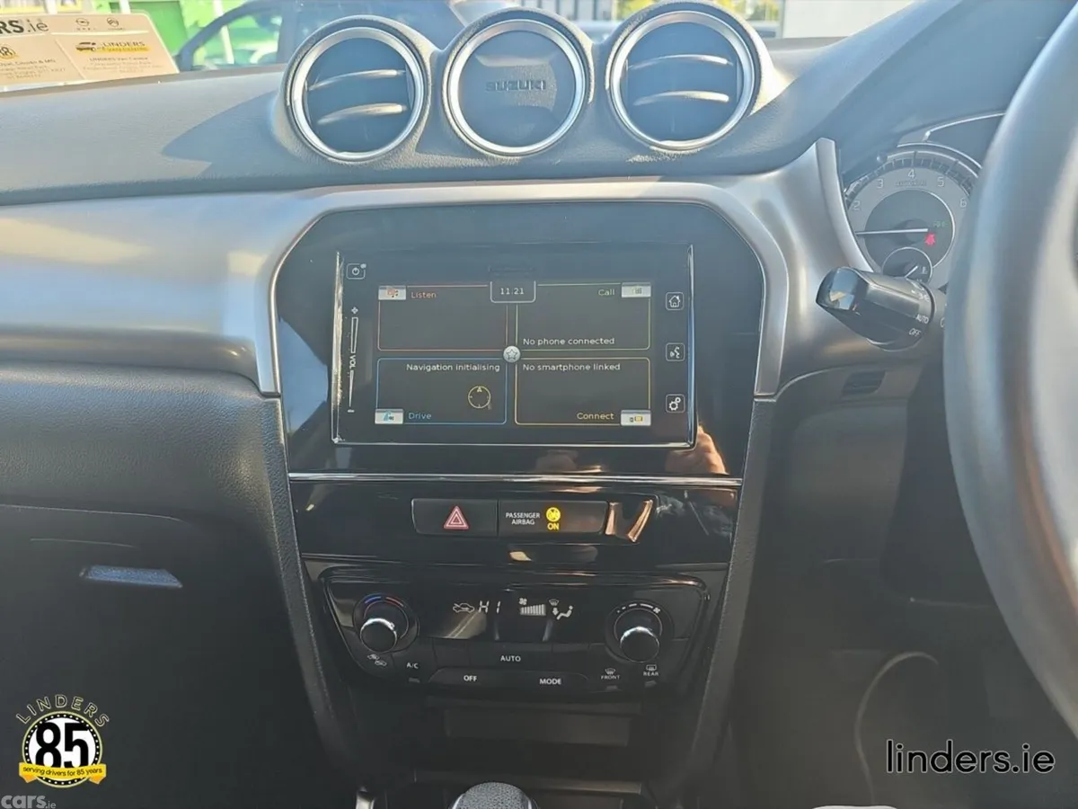 Suzuki Vitara SUV, Petrol Hybrid, 2023, Grey
