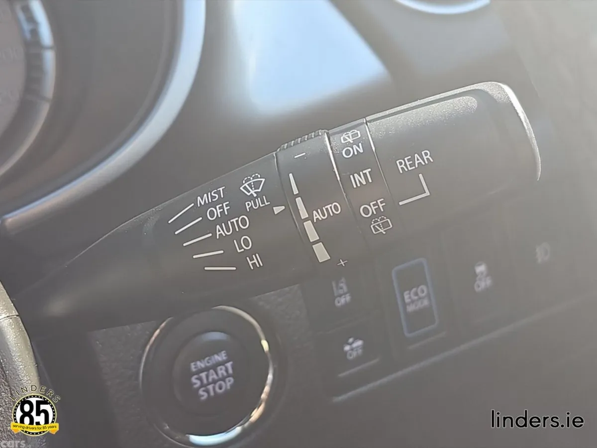 Suzuki Vitara SUV, Petrol Hybrid, 2023, Grey