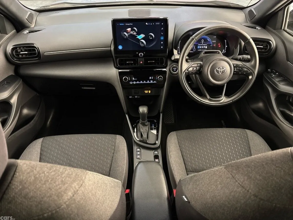 Toyota Yaris Cross Hatchback, Petrol Hybrid, 2026, Grey