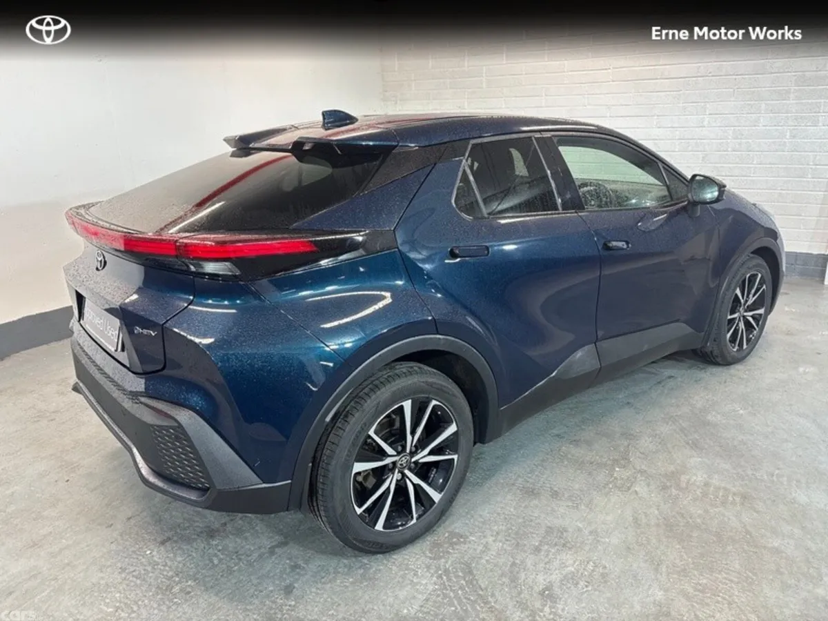 Toyota C-HR SUV, Petrol Hybrid, 2024, Blue