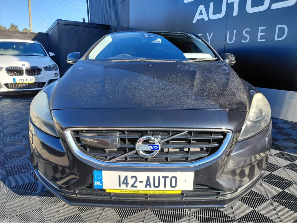 Volvo V40 Hatchback, Petrol, 2014, Black
