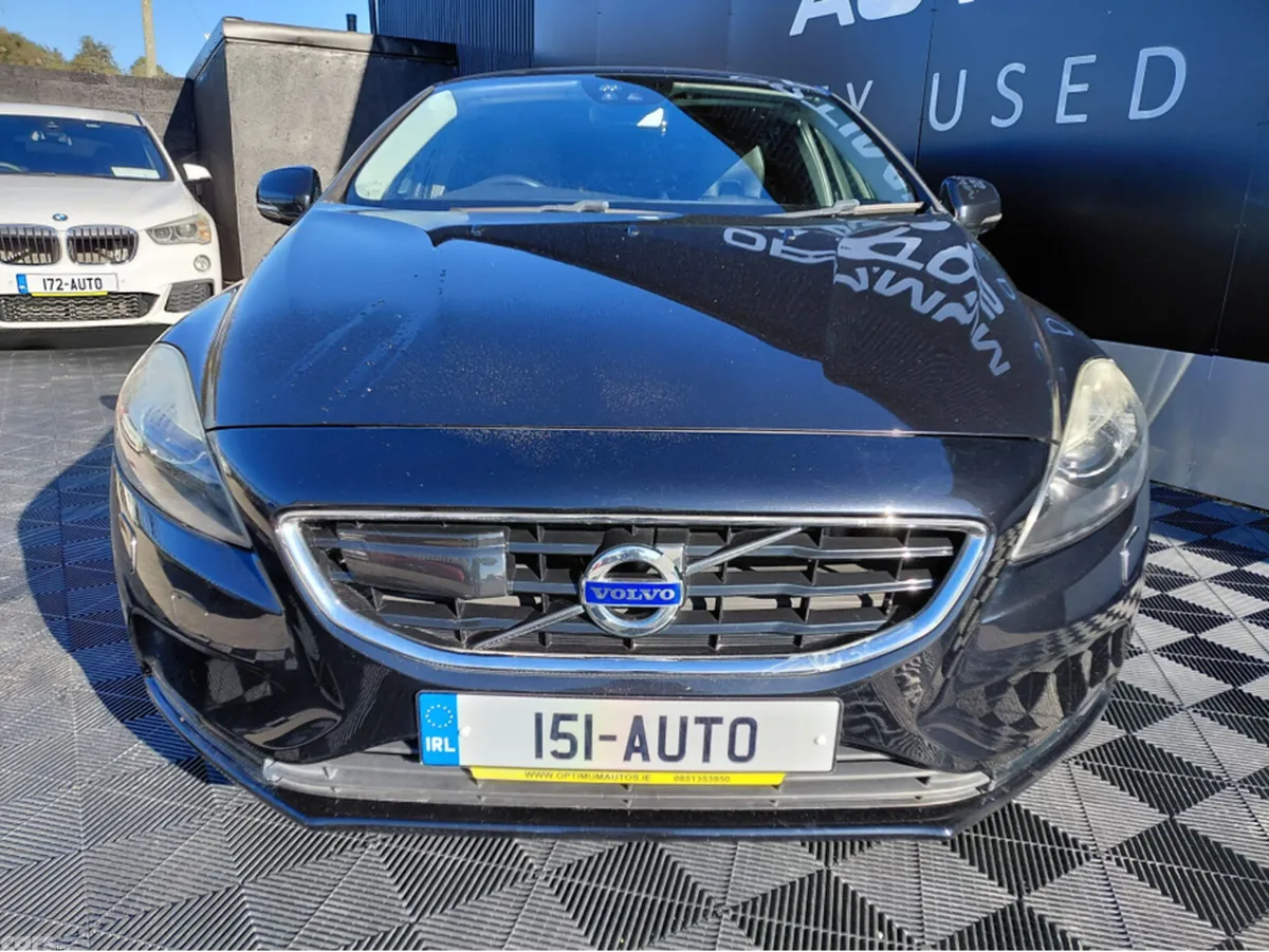 Volvo V40 Hatchback, Petrol, 2015, Black