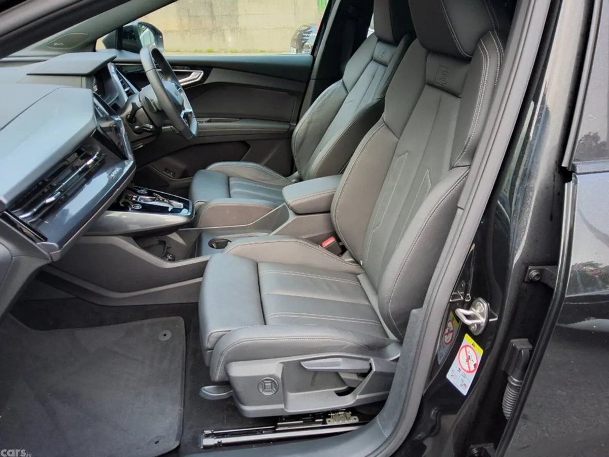 Audi Q4 e-tron SUV, Electric, 2025, Black
