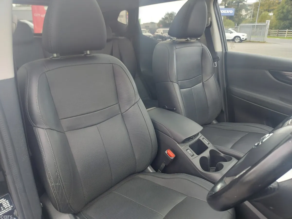 Nissan Qashqai MPV, Diesel, 2017, Black