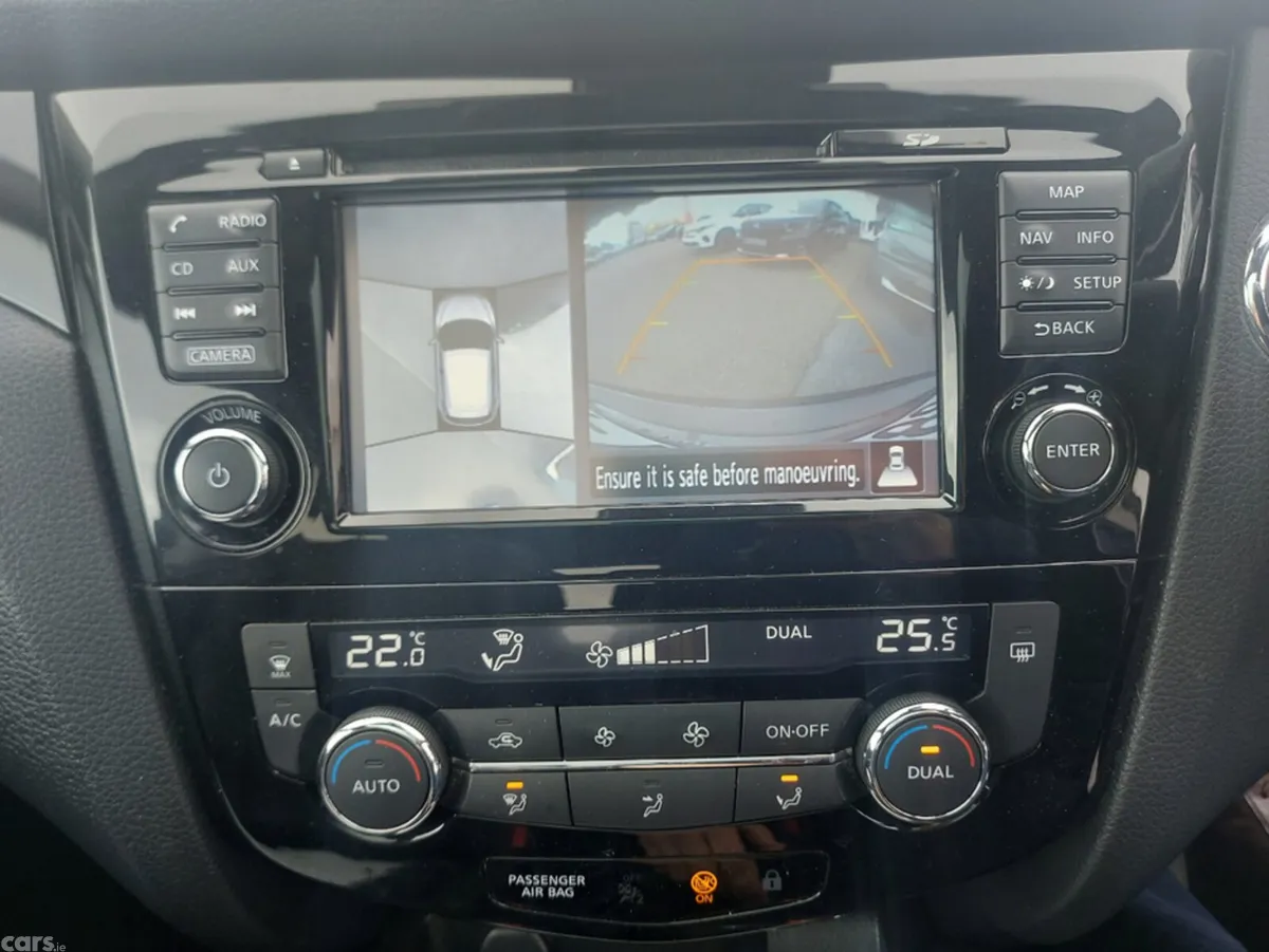 Nissan Qashqai MPV, Diesel, 2017, Black