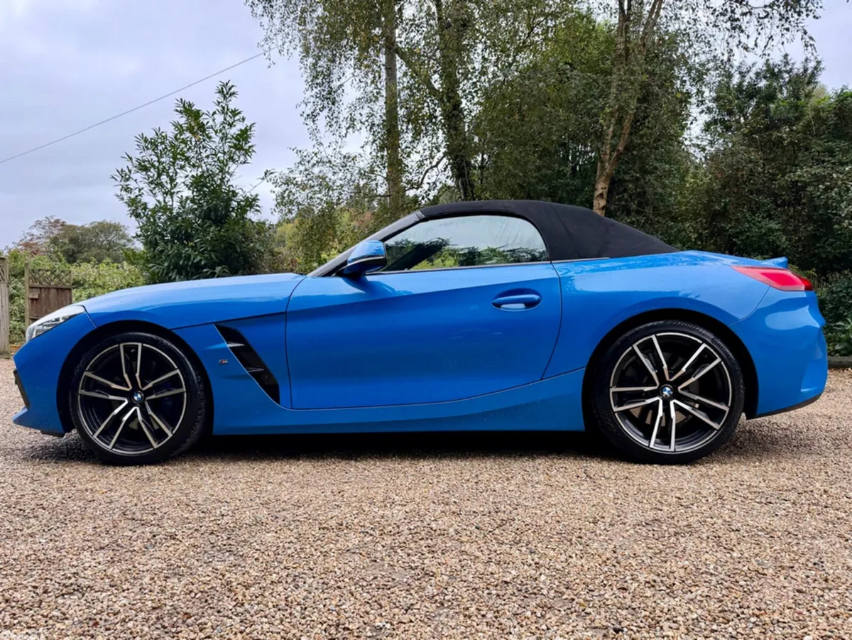BMW Z4 Convertible, Petrol, 2021, Blue