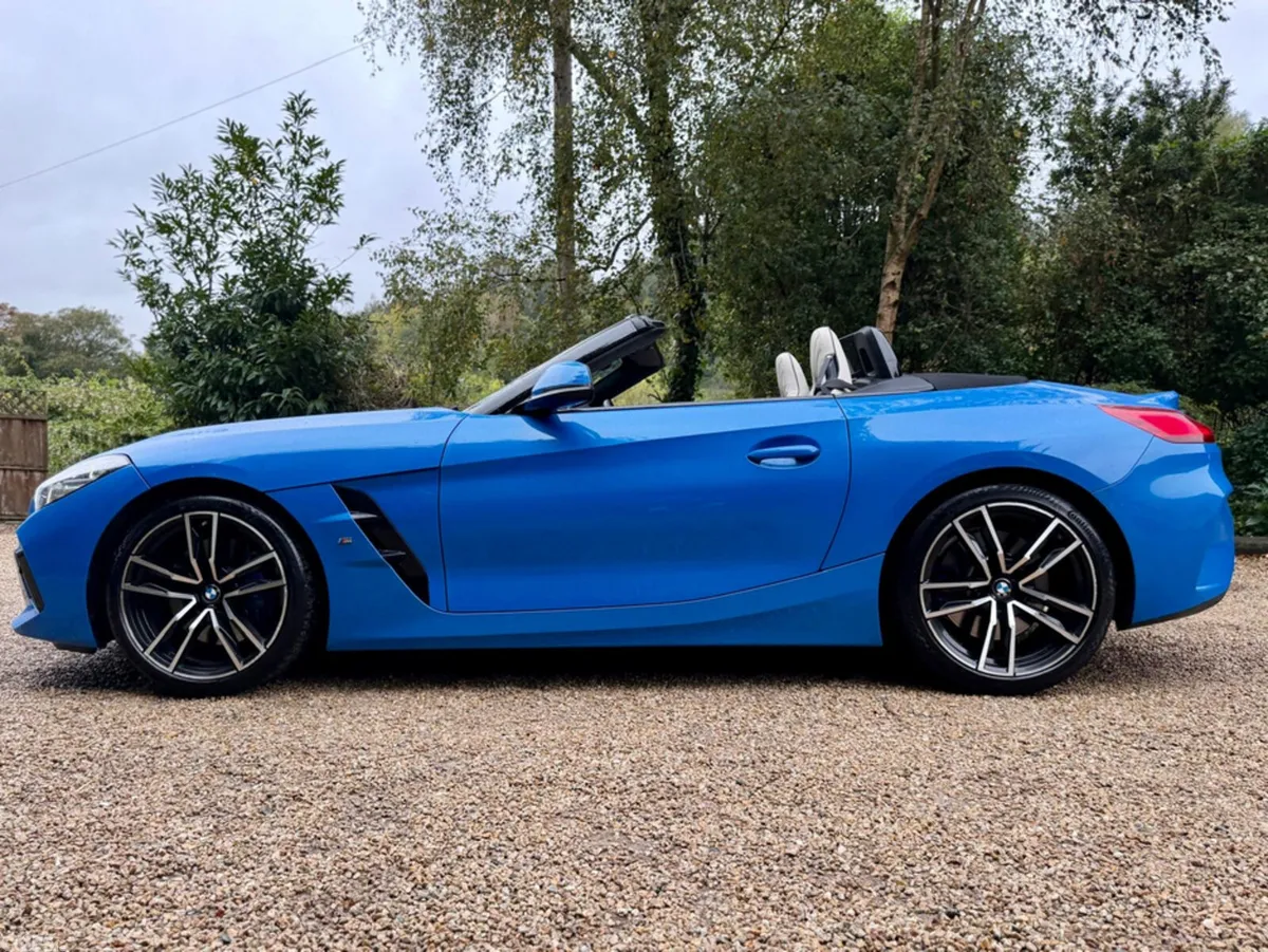 BMW Z4 Convertible, Petrol, 2021, Blue