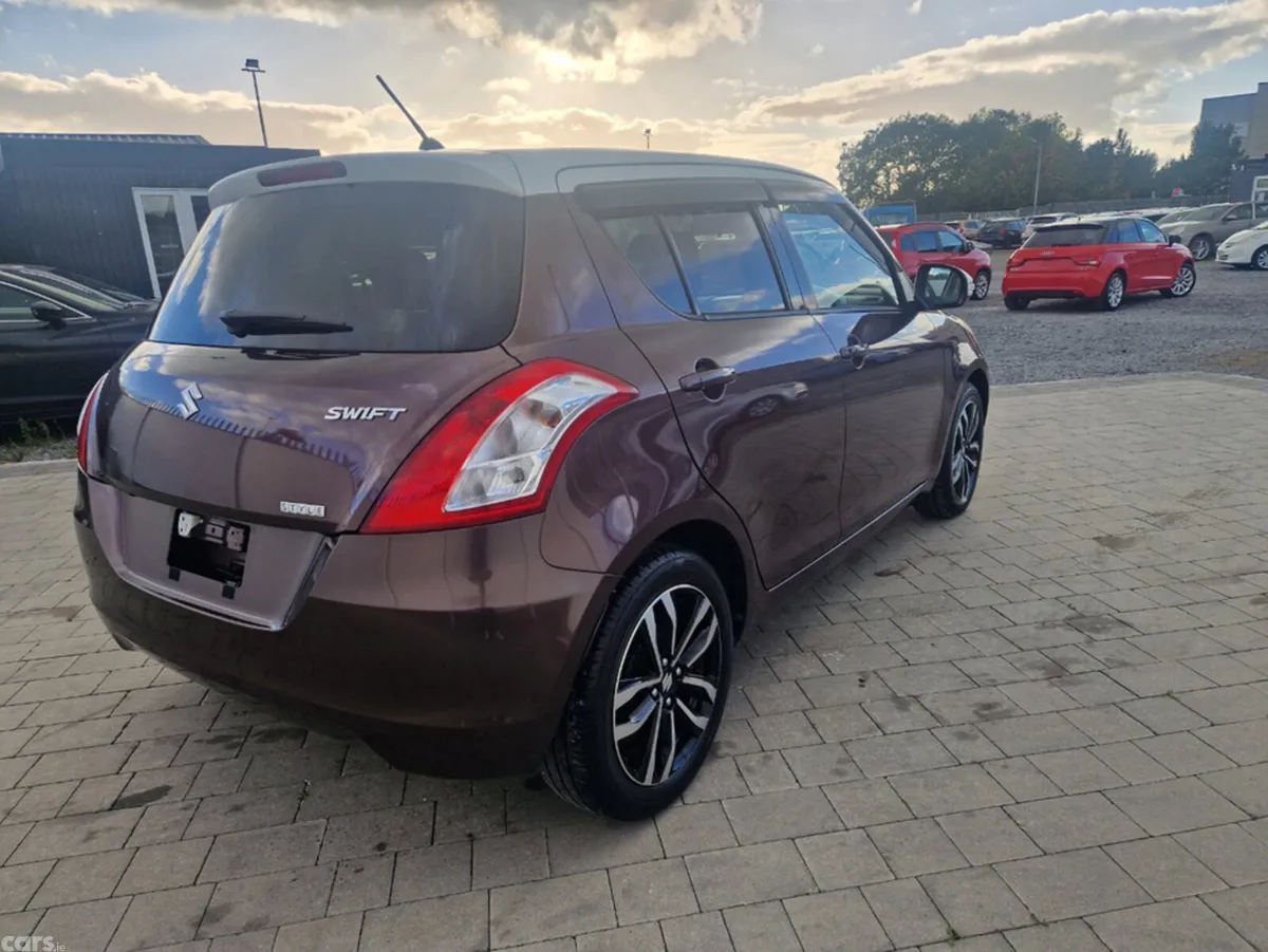 Suzuki Swift Hatchback, Petrol, 2016, Brown