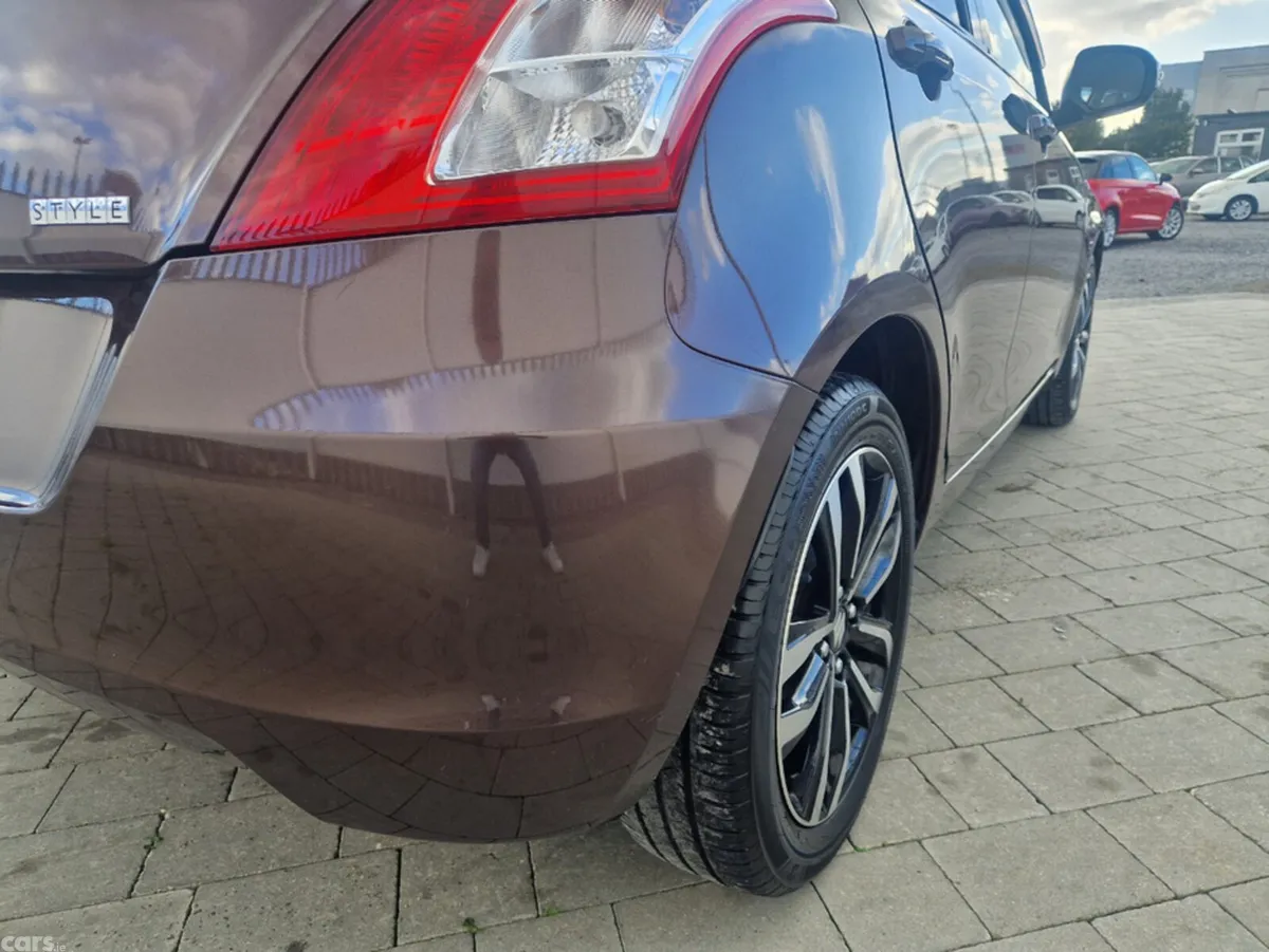 Suzuki Swift Hatchback, Petrol, 2016, Brown
