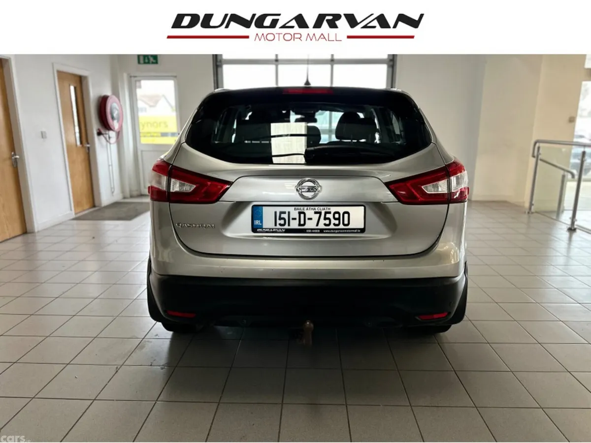 Nissan Qashqai MPV, Petrol, 2015, Silver