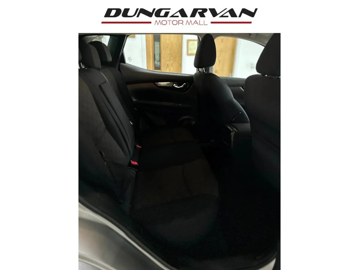 Nissan Qashqai MPV, Petrol, 2015, Silver
