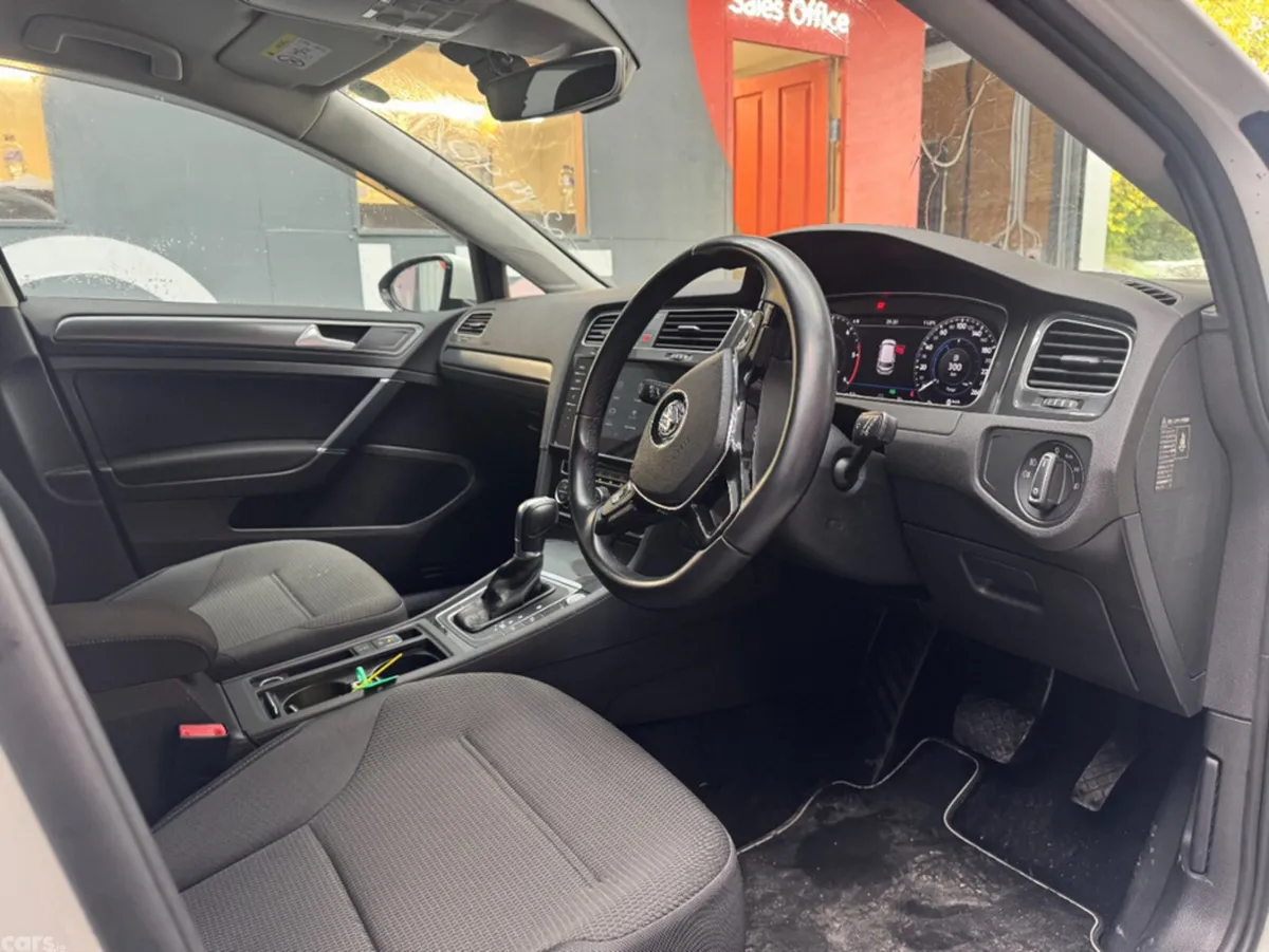 Volkswagen Golf Hatchback, Diesel, 2019, White