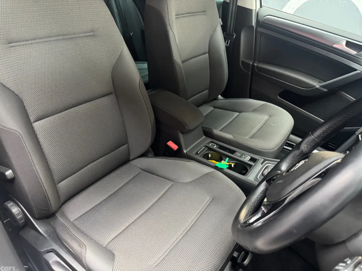 Volkswagen Golf Hatchback, Diesel, 2019, White