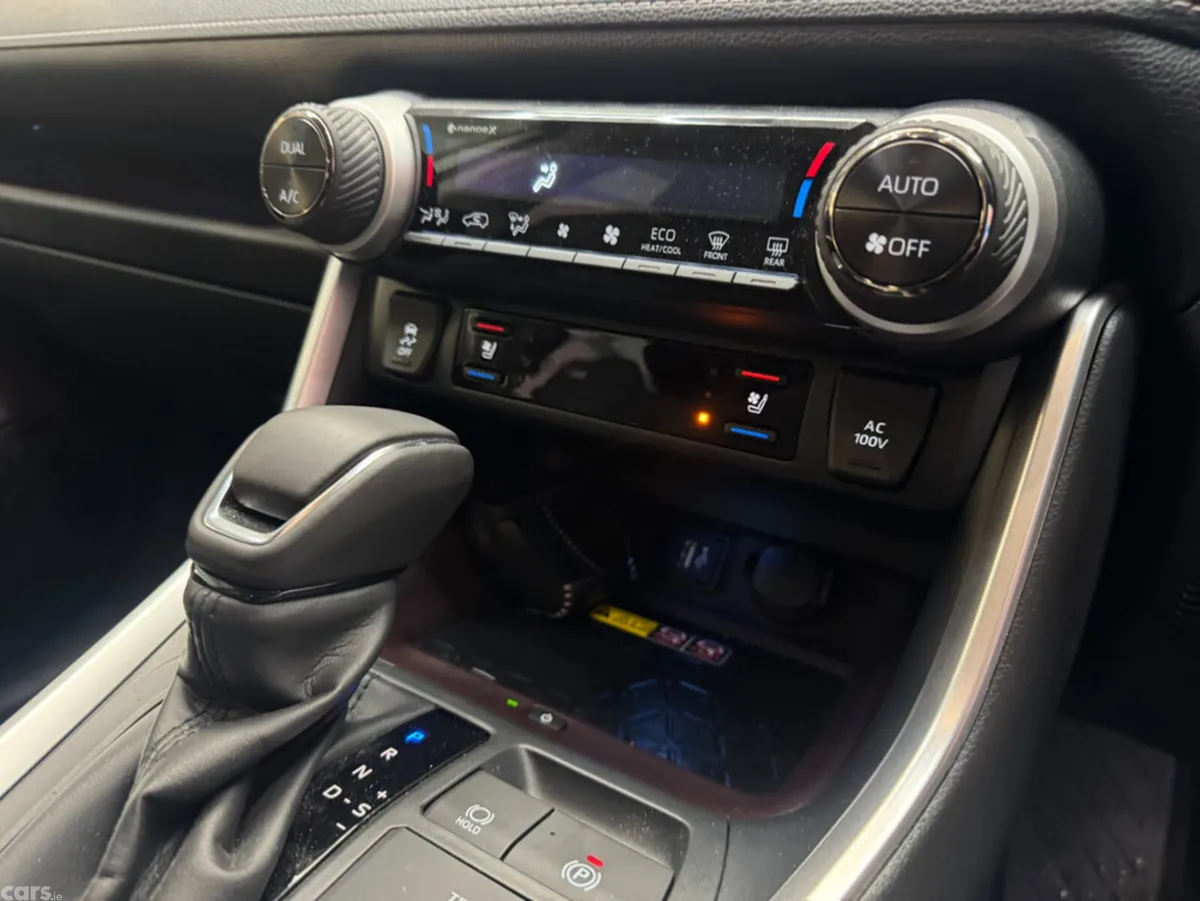 Toyota RAV4 SUV, Petrol Hybrid, 2025, White