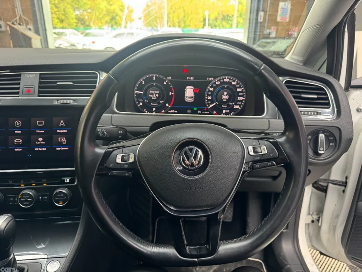 Volkswagen Golf Hatchback, Diesel, 2019, White