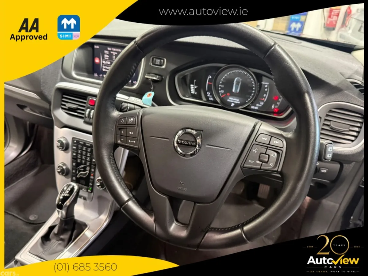 Volvo V40 Hatchback, Petrol, 2019, Black