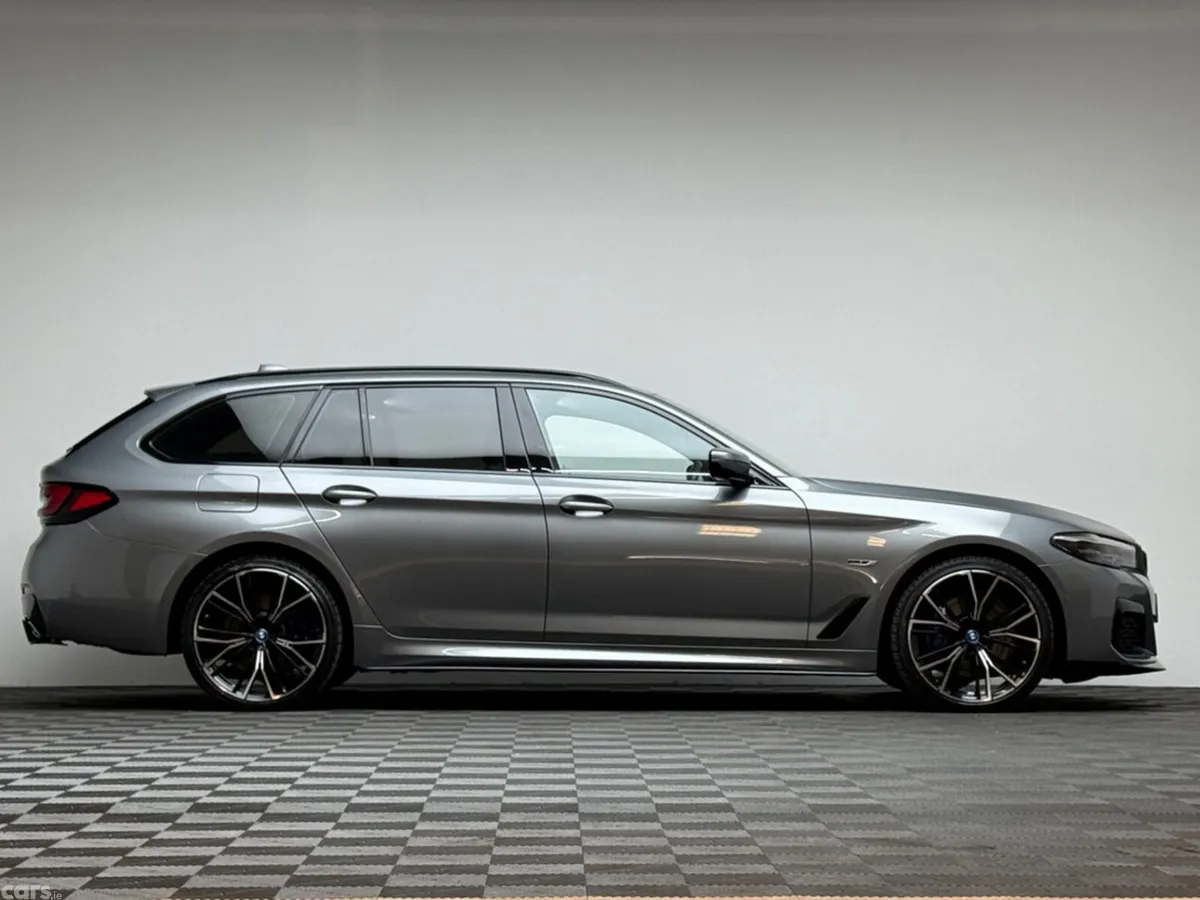 BMW 5-Series Estate, Petrol Plug-in Hybrid, 2024, Grey