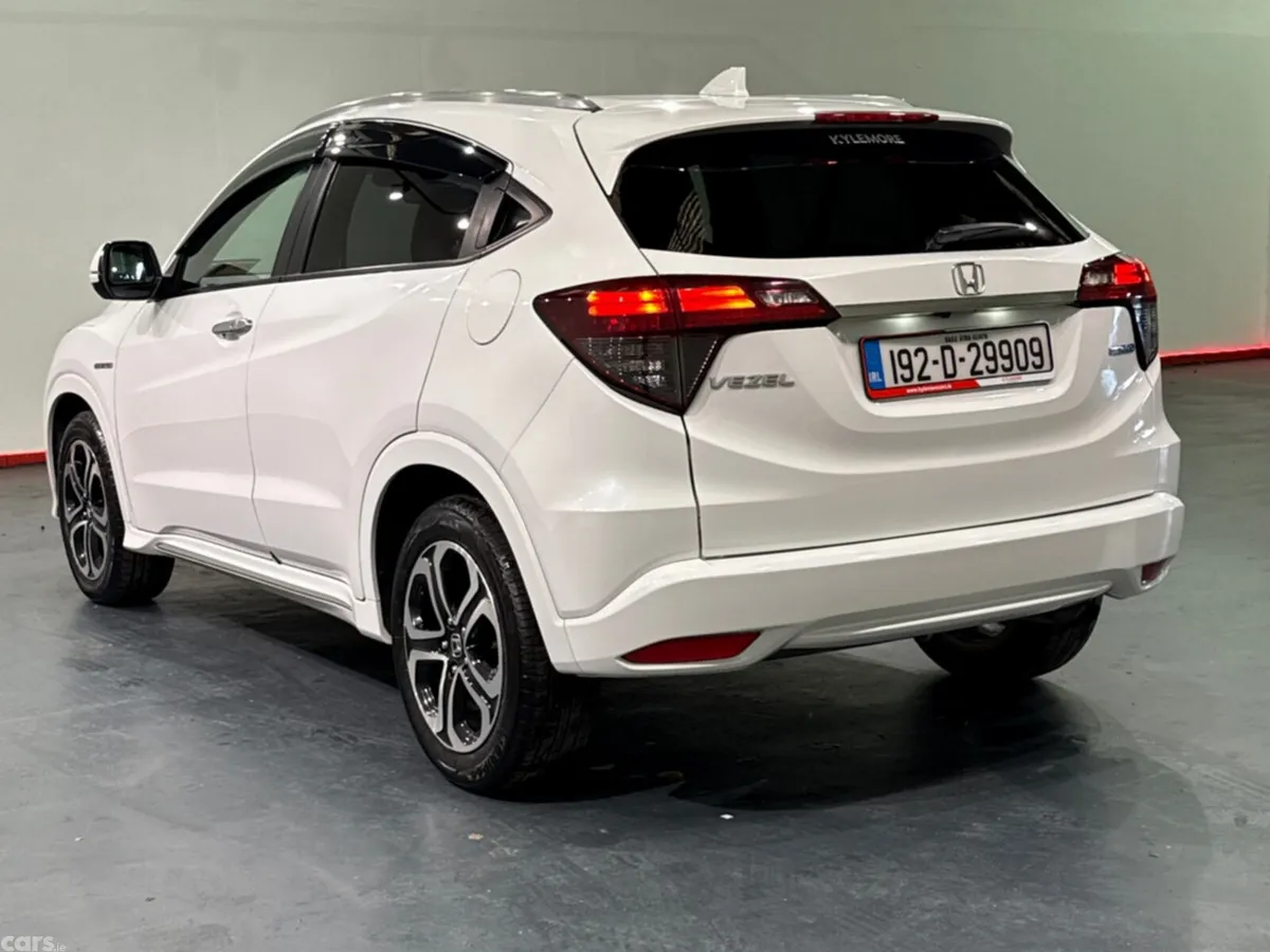 Honda Vezel Estate, Petrol Hybrid, 2019, White