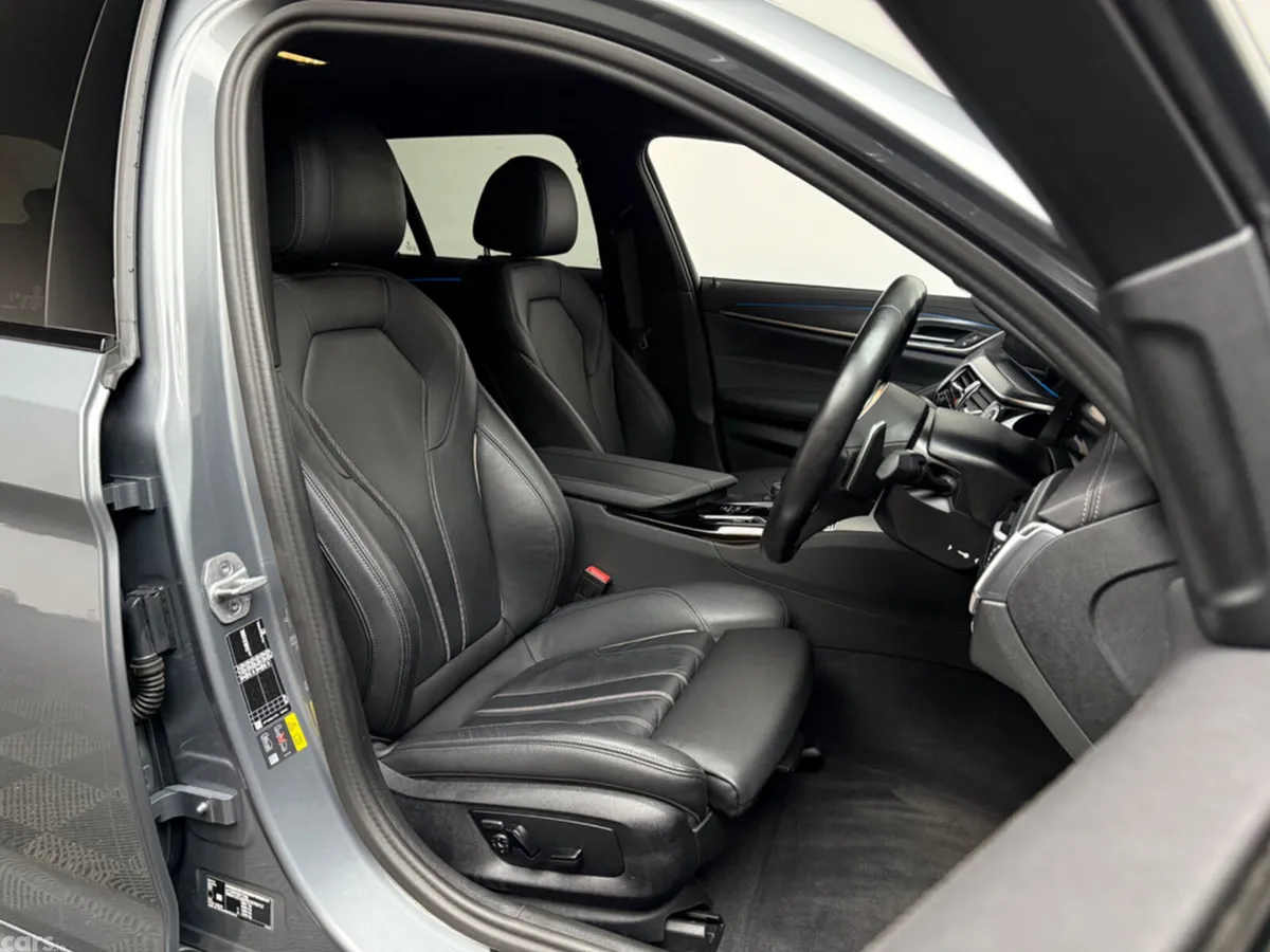BMW 5-Series Estate, Petrol Plug-in Hybrid, 2024, Grey