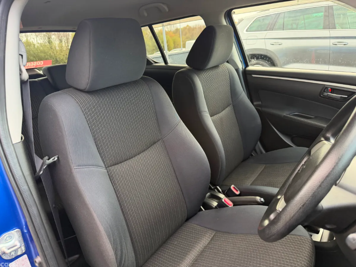 Suzuki Swift Hatchback, Petrol, 2016, Blue
