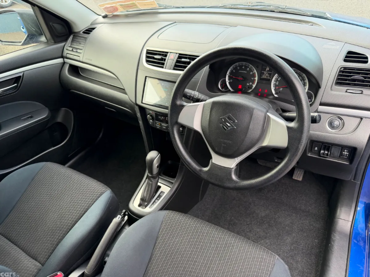Suzuki Swift Hatchback, Petrol, 2016, Blue