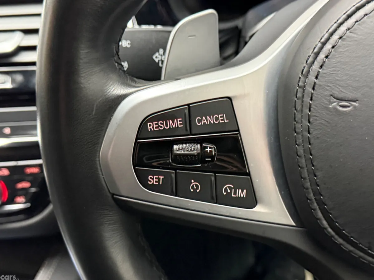 BMW 5-Series Estate, Petrol Plug-in Hybrid, 2024, Grey
