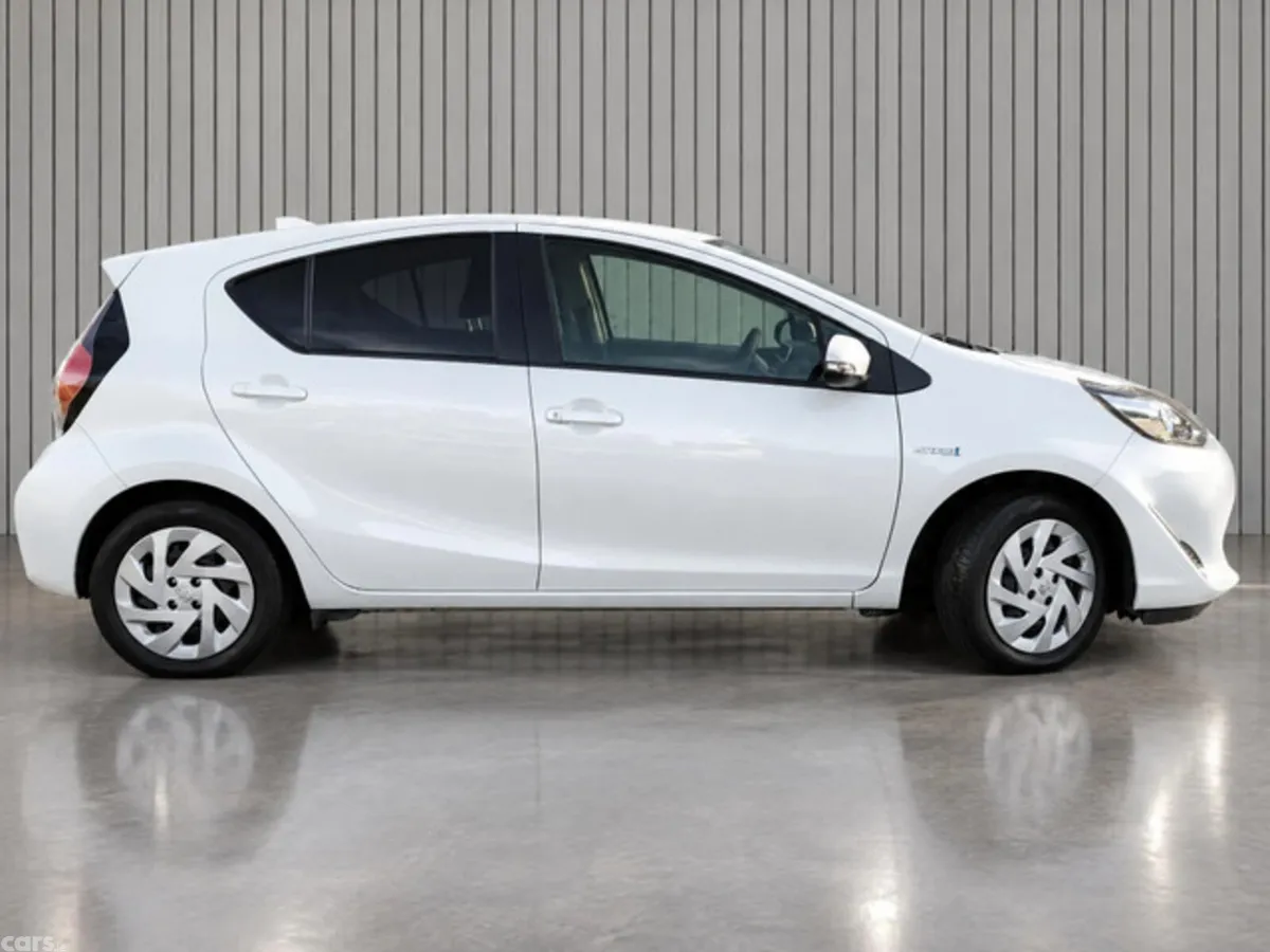 Toyota Aqua Hatchback, Petrol Hybrid, 2019, Silver