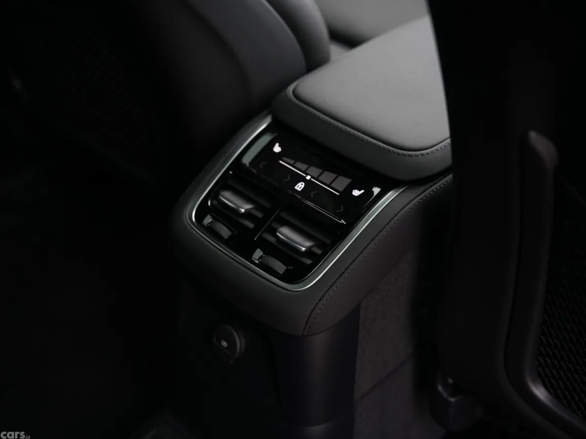 Volvo XC90 SUV, Petrol Hybrid, 2026, Blue