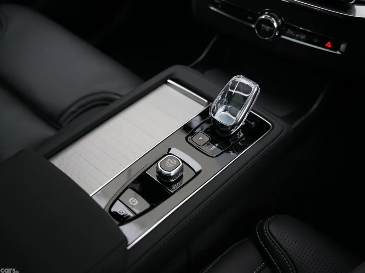 Volvo XC90 SUV, Petrol Hybrid, 2026, Blue