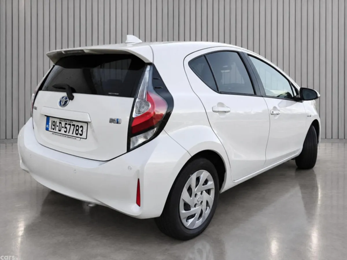 Toyota Aqua Hatchback, Petrol Hybrid, 2019, Silver