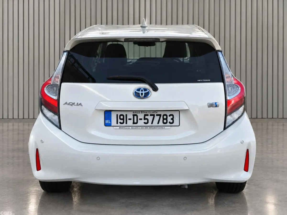 Toyota Aqua Hatchback, Petrol Hybrid, 2019, Silver