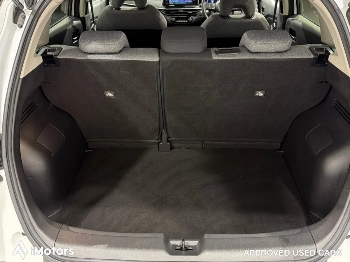 Nissan Note Hatchback, Petrol Hybrid, 2021, White