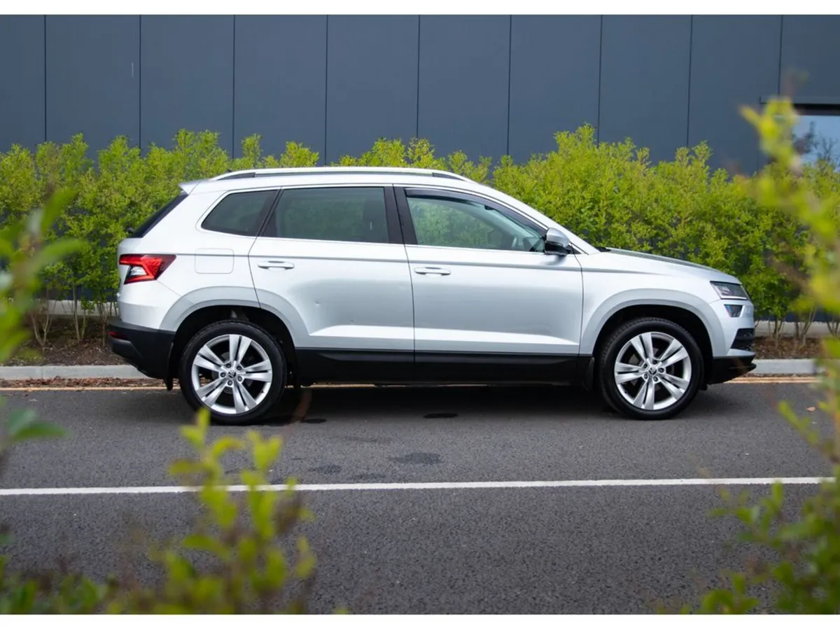 Skoda Karoq Estate, Diesel, 2019, Grey