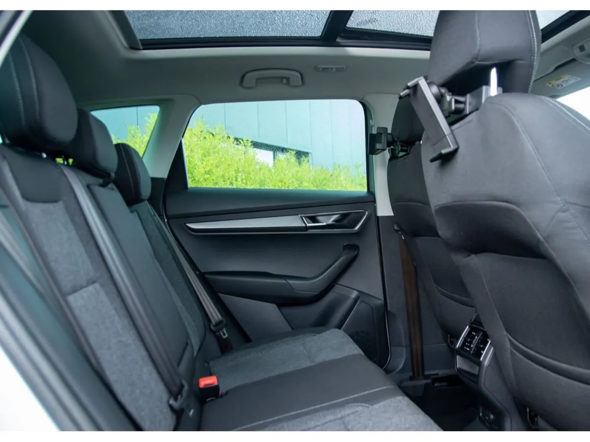 Skoda Karoq Estate, Diesel, 2019, Grey