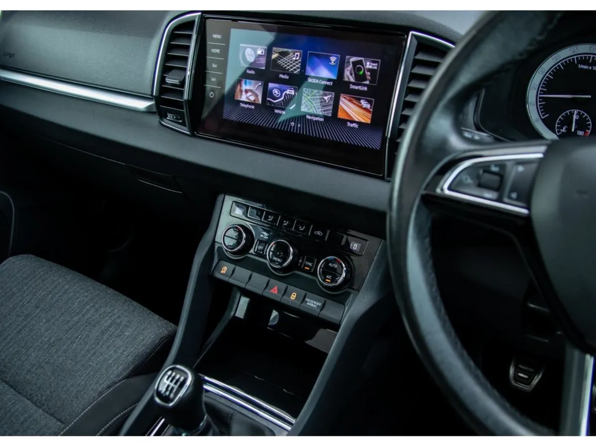 Skoda Karoq Estate, Diesel, 2019, Grey