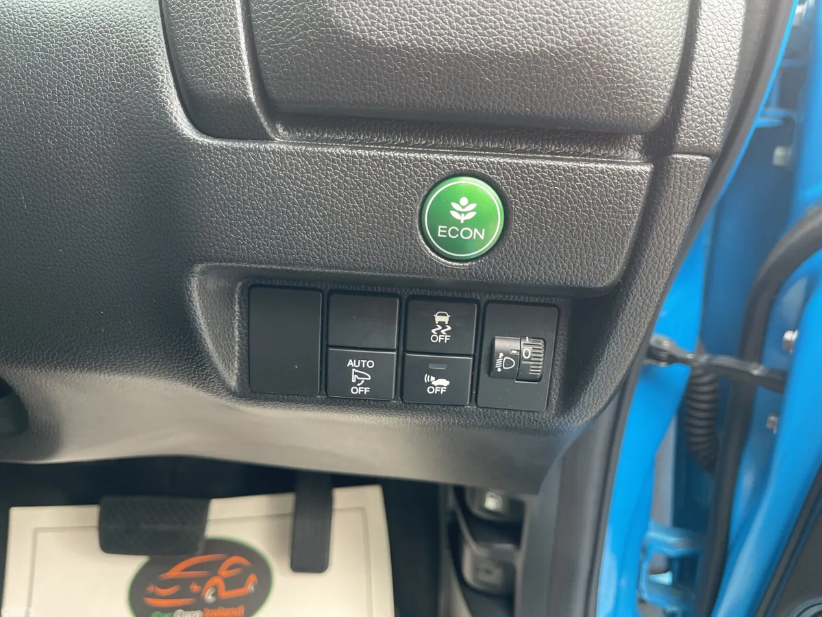 Honda Fit Hatchback, Petrol Hybrid, 2015, Blue