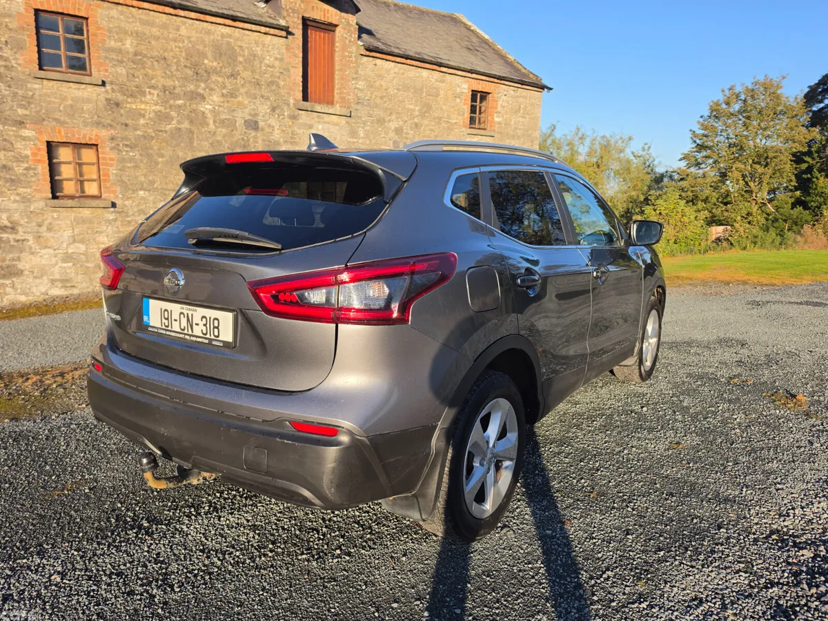 Nissan Qashqai MPV, Diesel, 2019, Grey
