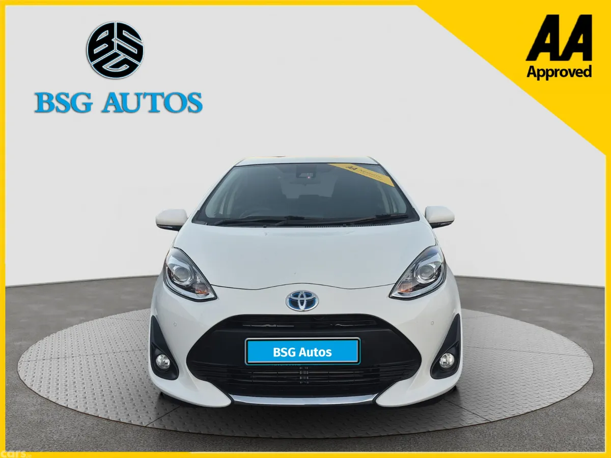 Toyota Aqua Hatchback, Petrol Hybrid, 2021, White
