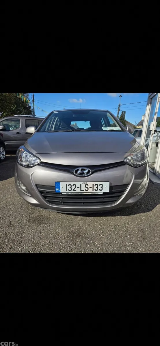 Hyundai i20 Hatchback, Petrol, 2013, Grey